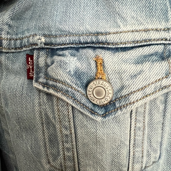 EUC Levi’s Evil Eye Printed Denim Jacket Vest, Size Small - Picture 5 of 6